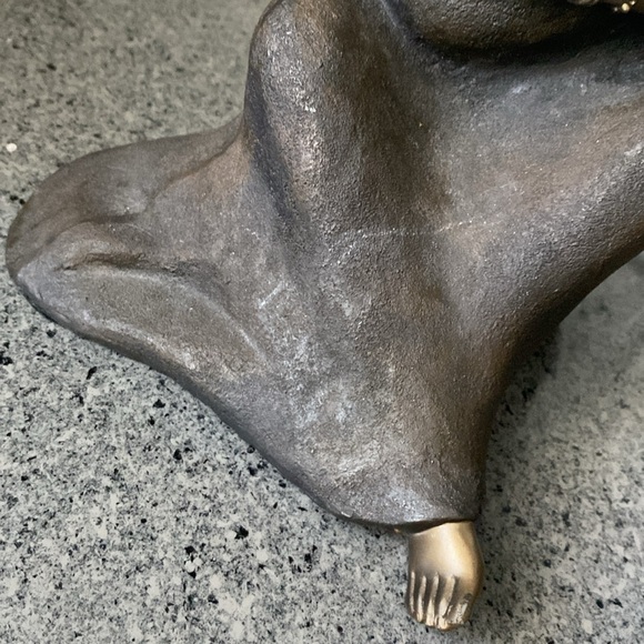 Vintage African mother and baby bronze statue figurine - Picture 6 of 17